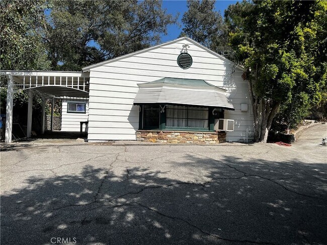 Foto del edificio - 10630 Hillhaven Ave