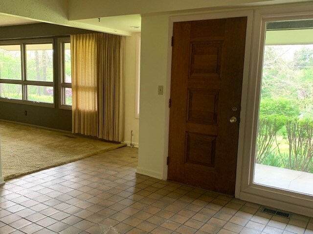 Foto del edificio - 3270 N Maple Rd