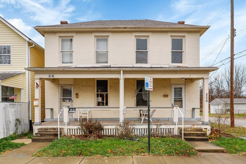 Primary Photo - 220 S Yale Ave