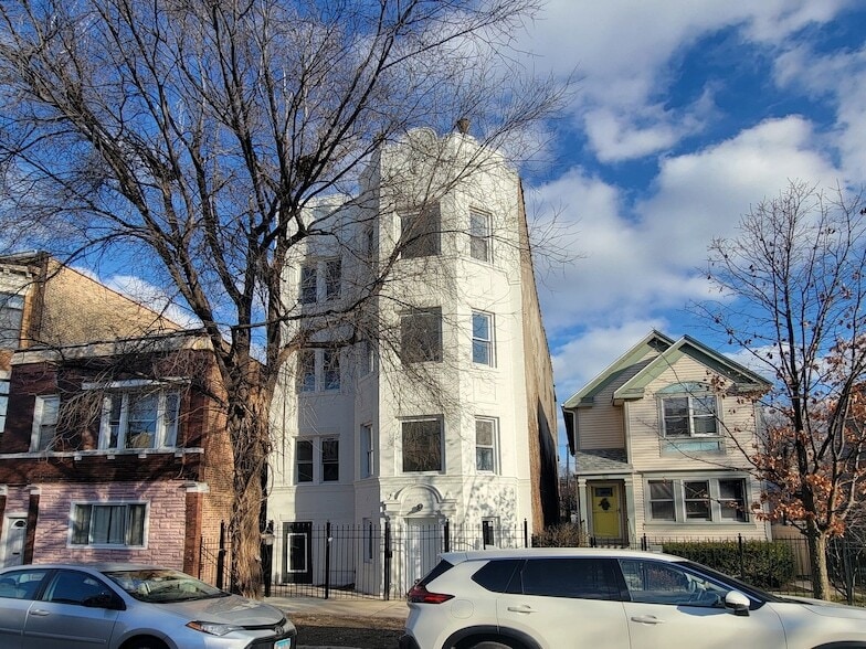 Photo - 1123 N Mozart Street Unit 2