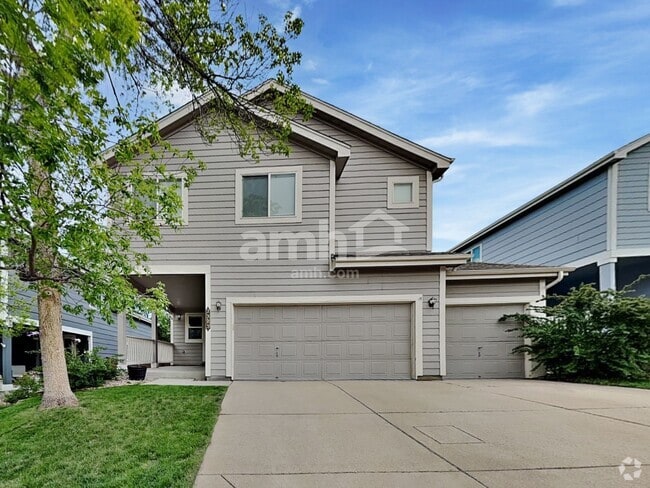 Building Photo - 2325 Hyacinth Rd