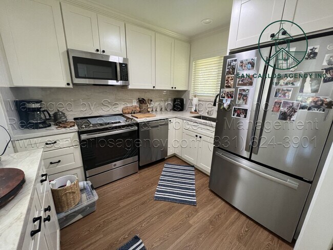 Building Photo - Newly Remodeled Two Bedroom Hacienda Carme...