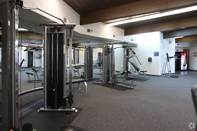 Fitness Center - Spanish Lake Townhomes