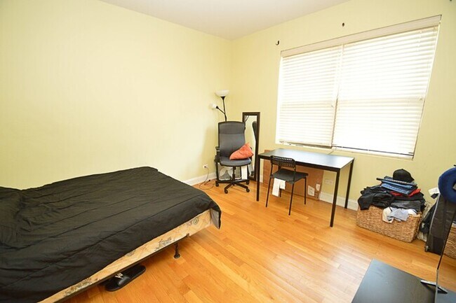 Foto del edificio - 2711 W Washington Blvd