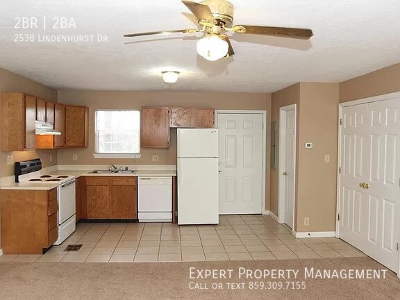 Foto del edificio - 2538 Lindenhurst Dr