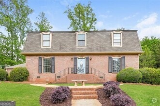 Building Photo - 1176 Hampton Hall Dr NE