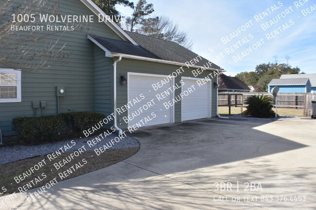 Building Photo - 1005 Wolverine Dr