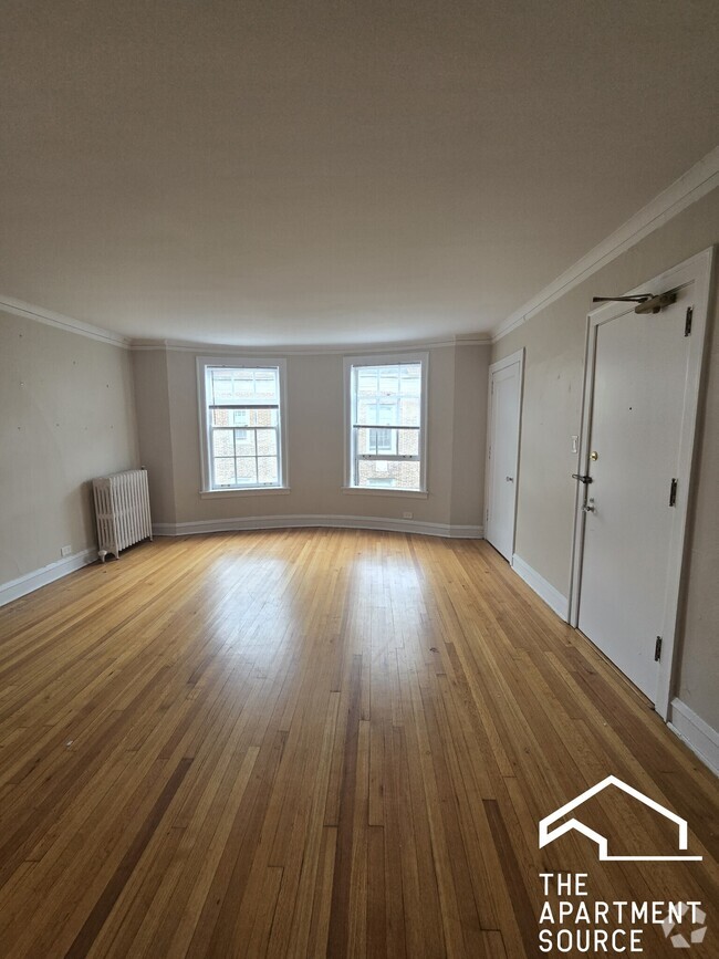 Building Photo - 909 Elmwood Ave