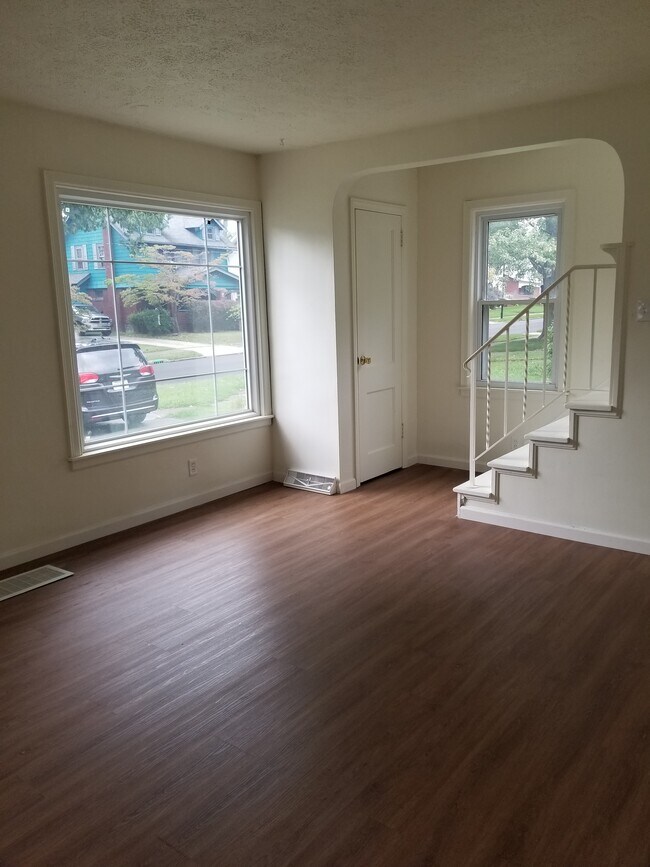 Foto del edificio - 419 Kenilworth Ave SE