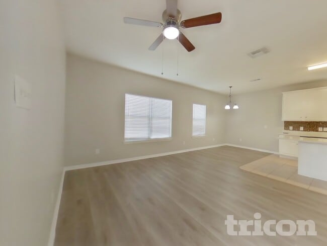 Building Photo - 21214 Peachvine Ln