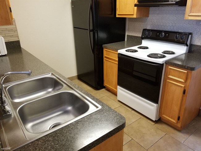 Building Photo - 2 br, 1 bath  - 1106 Welsh Ave