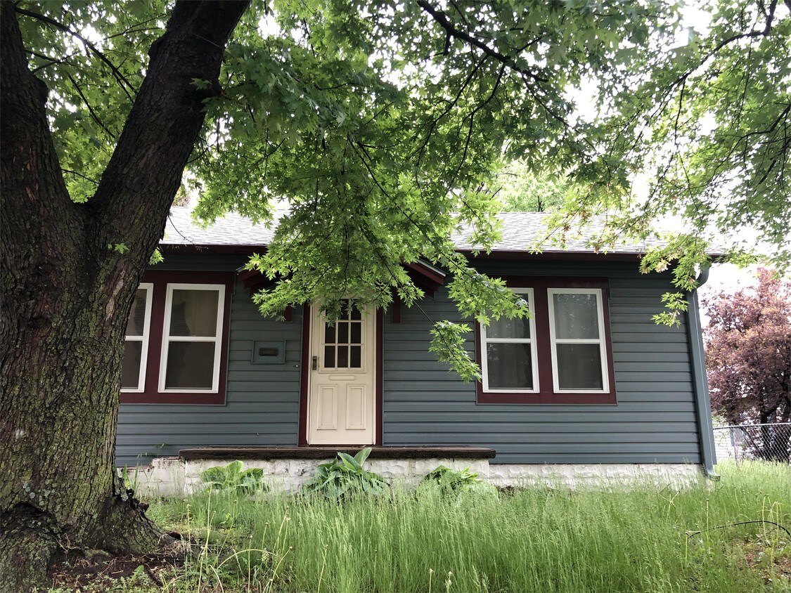 233 N Meridian Ave, Wichita, KS 67203 House Rental in Wichita, KS