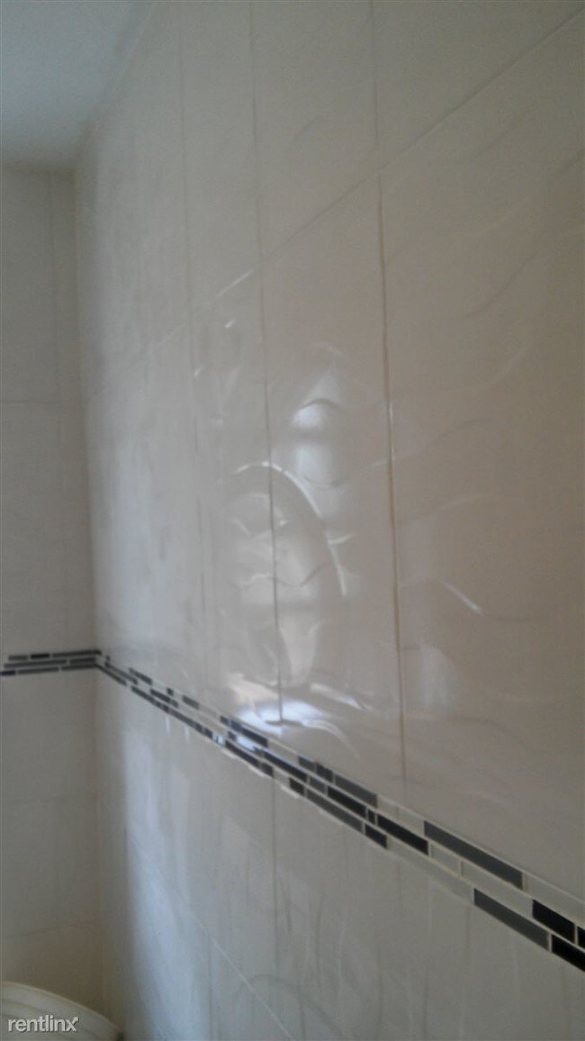 Foto del edificio - 1 br, 1 bath Apartment - 6520 Booth St 5J