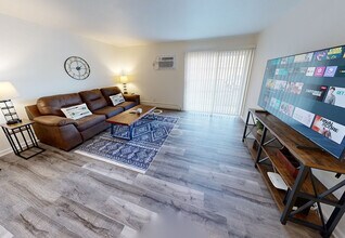 Building Photo - 1639 Green Forest Run