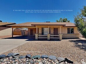 Building Photo - 3821 W Altadena Ave