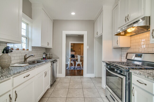 Foto del edificio - 3455 Roberts Ave