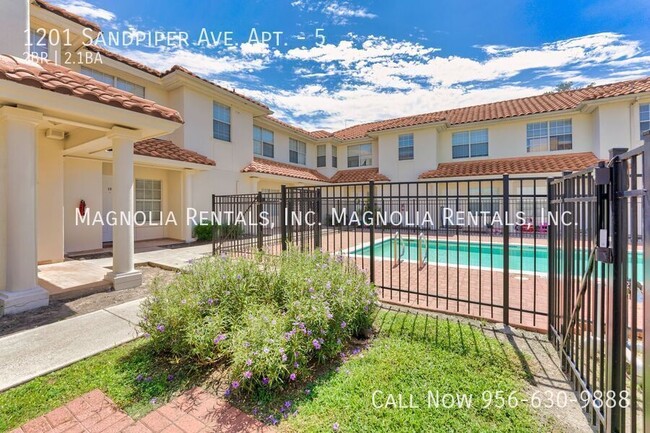 Foto del edificio - 2 bed 2.5 bath Townhouse in Mcallen