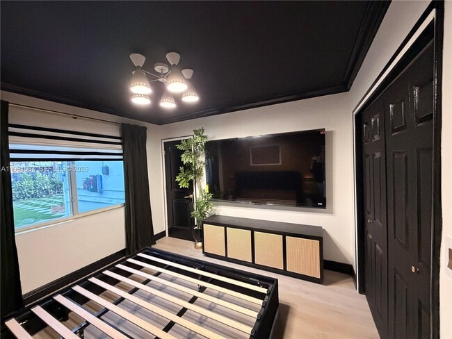 Building Photo - 920 SW 50th Ave