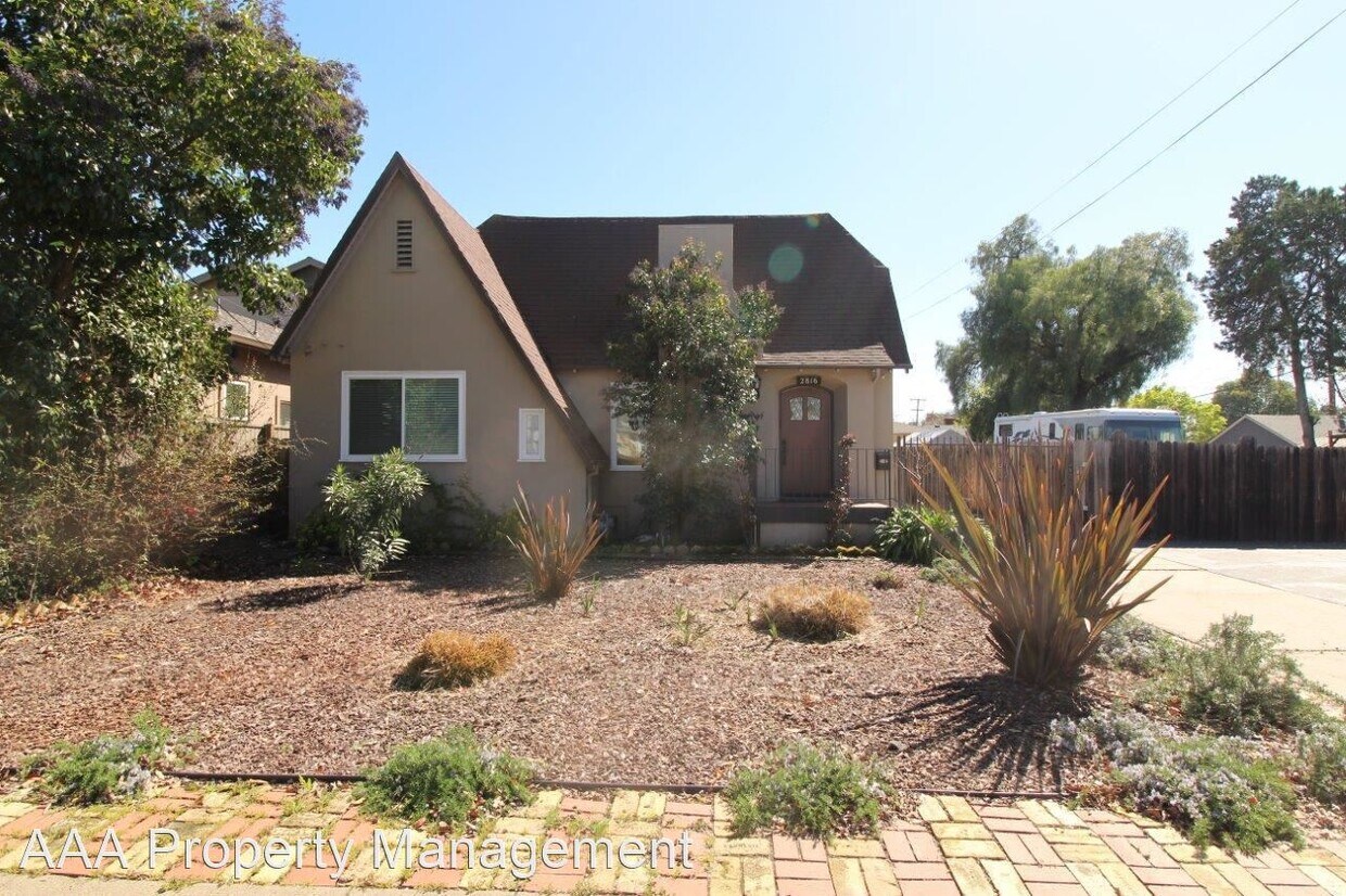 2 br, 1 bath House 2816 Concord Blvd. House Rental in Concord, CA