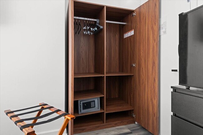 Foto del edificio - 1701 Alton Rd