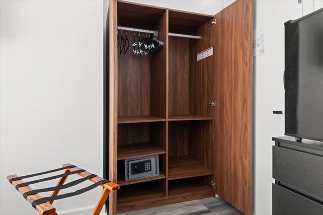 Foto del edificio - 1701 Alton Rd