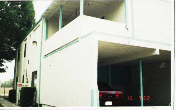 Building Photo - Park West