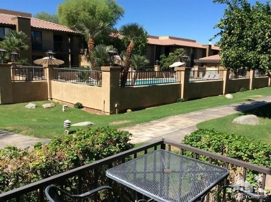 Building Photo - Cathedral Springs 2402