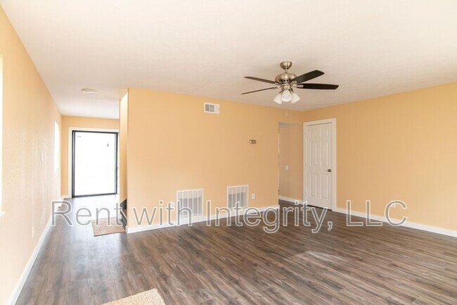Building Photo - 3422 Orlando Dr