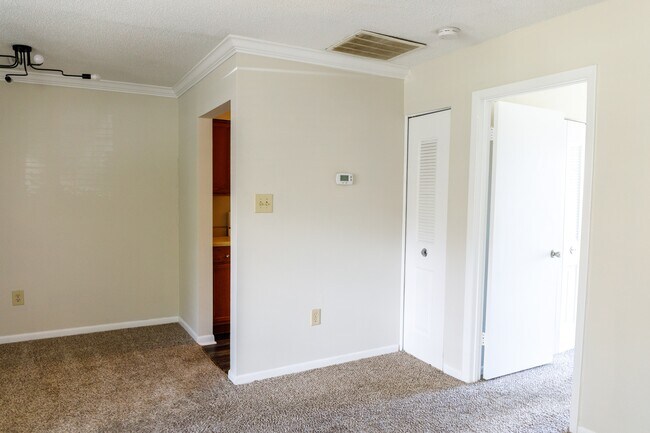 Foto del edificio - 2362 Parsonage Rd