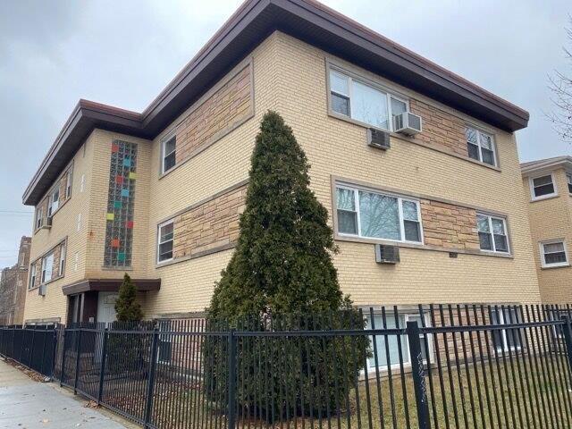 Building Photo - 3057 N Narragansett Ave