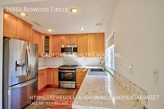 Foto del edificio - 26860 Redwood Cir