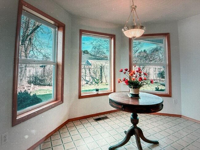 Foto del edificio - Beautiful Central Point 3 Bedroom 2 Bath Home