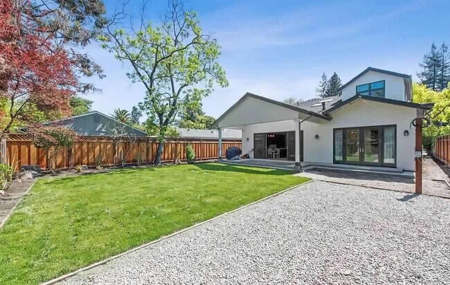 Building Photo - 1332 Orange Ave