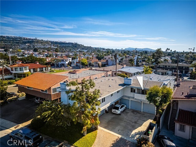 Building Photo - 305 Avenida Cabrillo