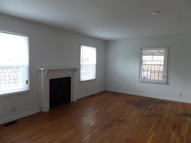 Building Photo - 3494 Castleton Hill