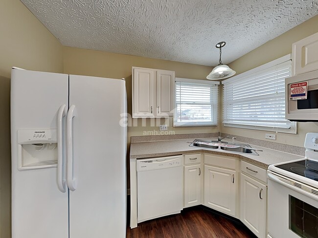 Foto del edificio - 1216 Walker Springs Dr