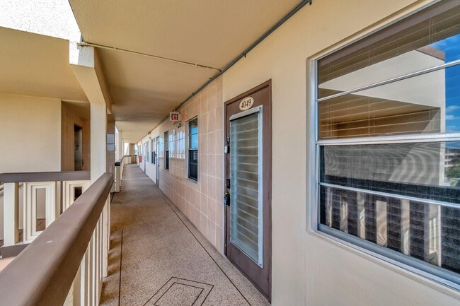 Building Photo - 4049 Wolverton C