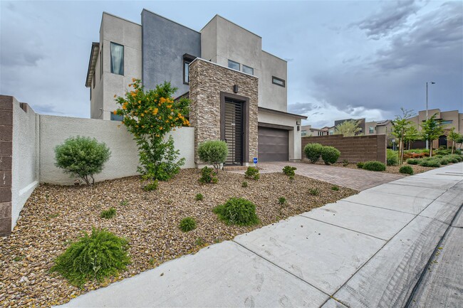 Building Photo - 6821 Boulder Canyon St
