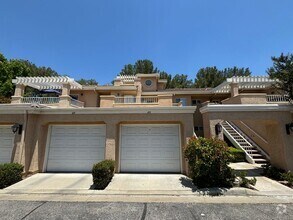 Building Photo - 24005 Arroyo Park Dr