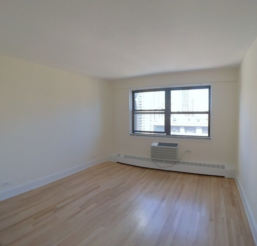 Primary Photo - 150 E 36th St