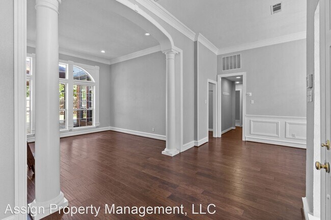 Building Photo - 4 br, 3 bath House - 703 Brook Meadows Court