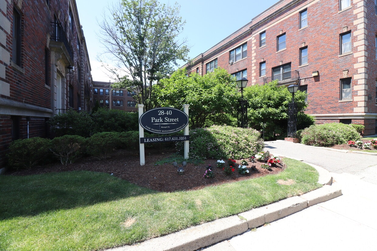 Primary Photo - 30 Park St