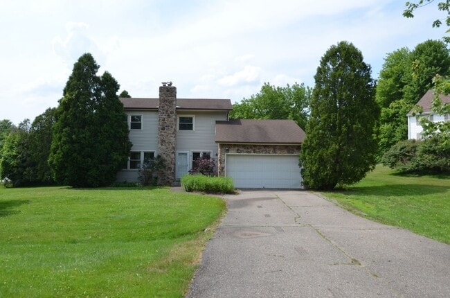 Photo - 7 Rivendell Drive House