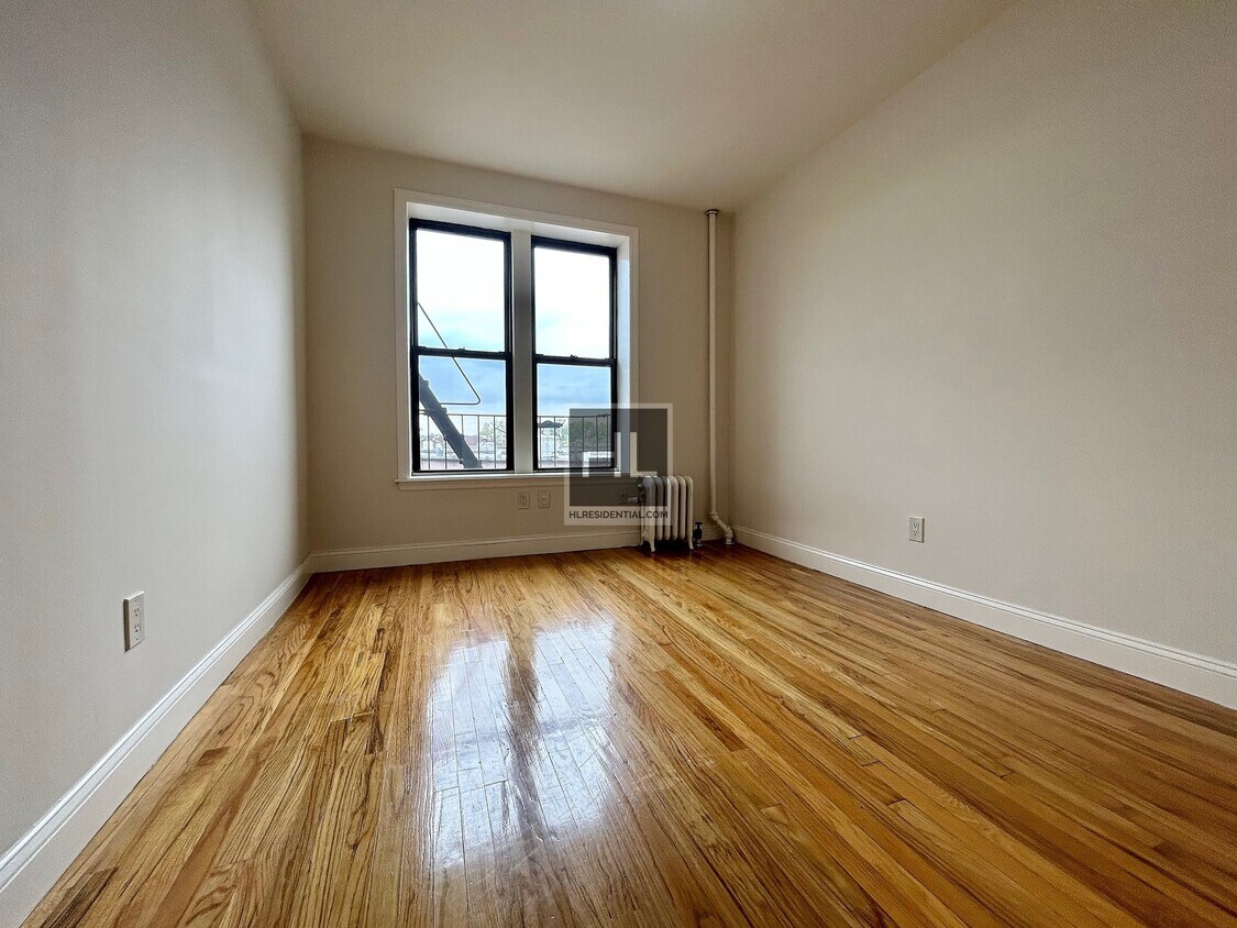 Primary Photo - 17 AVENUE