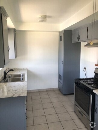 Building Photo - 9847 Loftus Dr