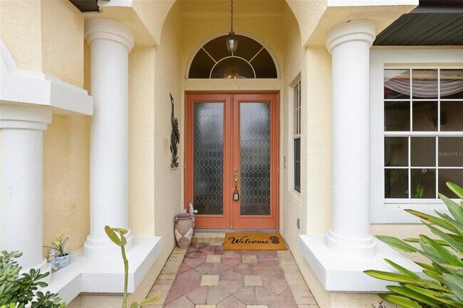 Foto del edificio - 2499 Silver Palm Rd