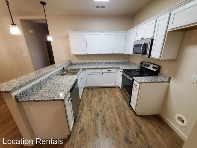 Building Photo - 2 br, 2 bath House - 2552 138th Street