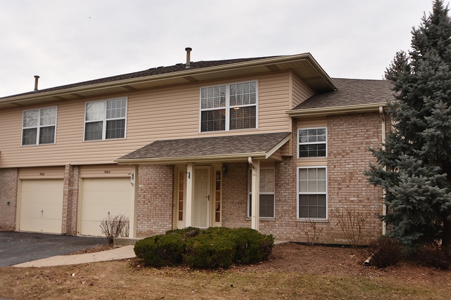 Building Photo - 9364 Meadowview Dr