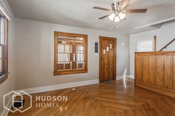 Foto del edificio - NOW AVAILABLE! - 436 Keenan Avenue, Cuyaho...