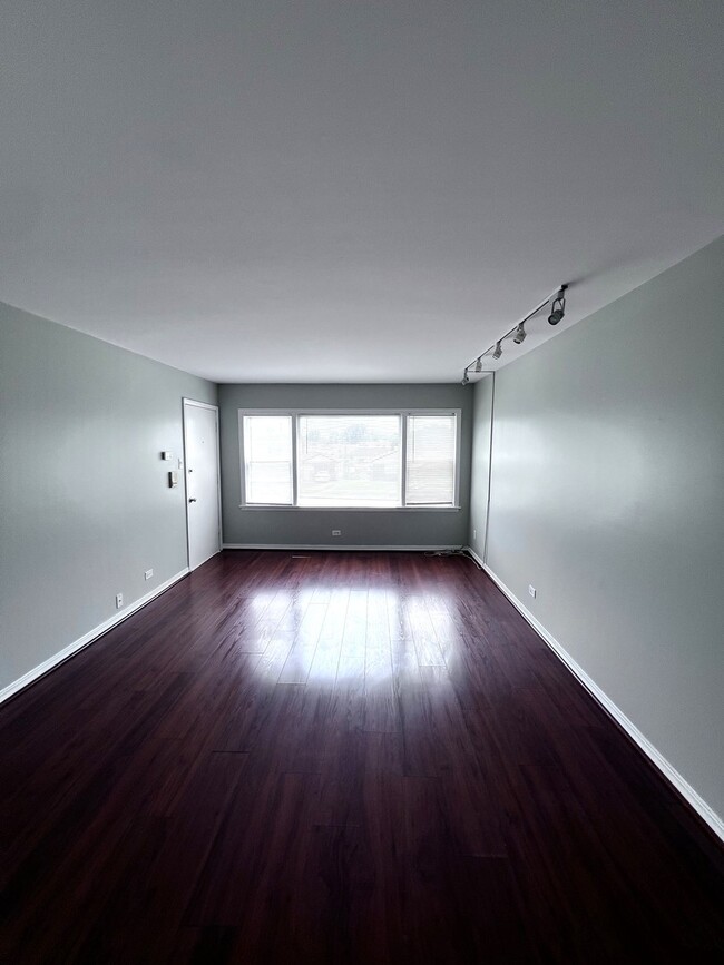 Building Photo - 3170 W Meadow Ln Dr